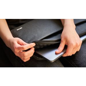 Epico Hero Sleeve 15''/16'' - čierna 9911141300028