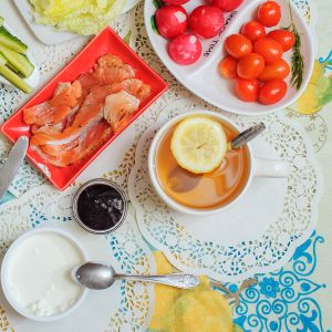 Dekorační krajka (PAP) kulatá bílá Ø10cm [500 ks]